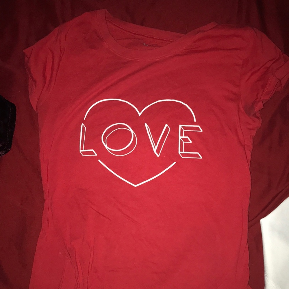 Love t shirt